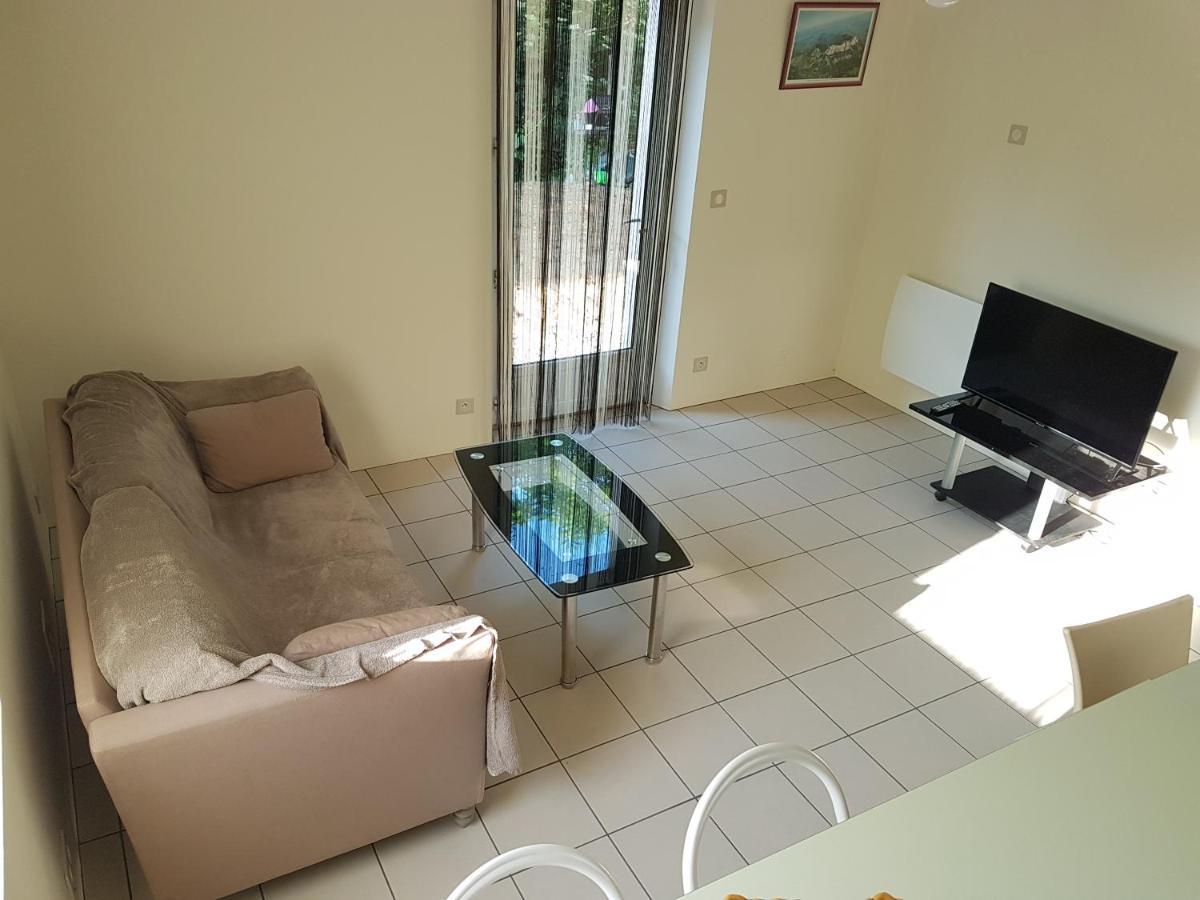 Апартаменты F2 En Rez De Jardin A Крест Экстерьер фото
